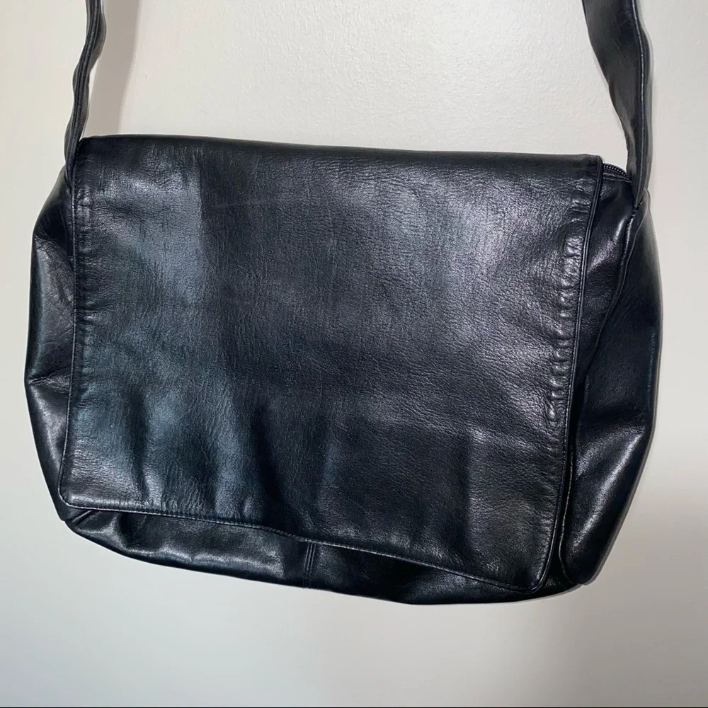 Perlina Black Leather Crossbody Messenger Bag purse